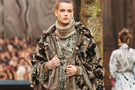 chanel to stop using fur|Chanel bans snake skins.